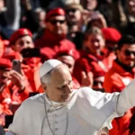 Katekezë 4. Kisha, popull meshtarak dhe profetik