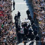 Katekezë 7. Shenjtëria dhe këshillat ungjillore në Kishë