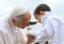 Katekezë 8. Kisha, shtegtare në histori drejt atdheut qiellor